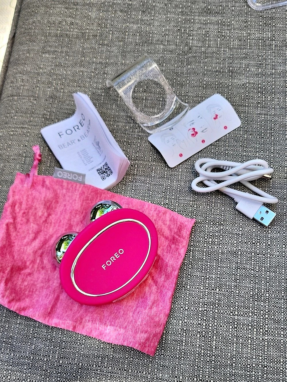 FOREO BEAR Smart Microcurrent Facial Toning Device Pink